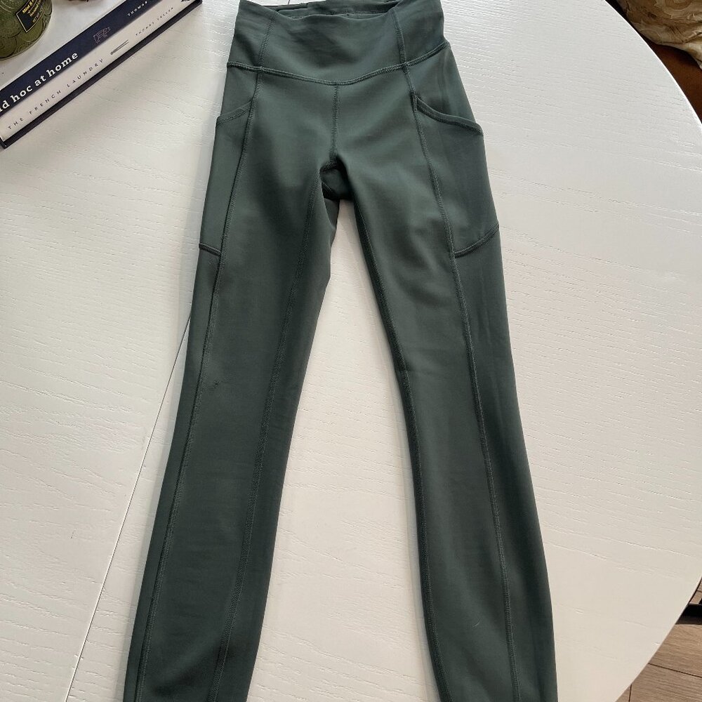 Lululemon NWT size 0 Invigorate HR Tight 25” army green